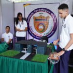 Madre pide ayuda para tratamiento de su hijo, diagnosticado con mielitis desde 2019