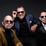Karol G es la primera artista latina invitada al cabaré más famoso de París