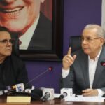 Leonel Fernández advierte que RD “se queda a oscuras” por falta de inversión y planificación eléctrica