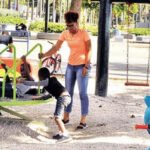 Muere hombre mientras caminaba por el Botánico; presumen habría sido un infarto
