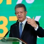 Danilo Medina asegura dirigentes de otros partidos buscan ingresar al PLD.