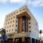 Pacientes de OncoPlaza participan en charla sobre calidad de vida durante el tratamiento del cáncer.